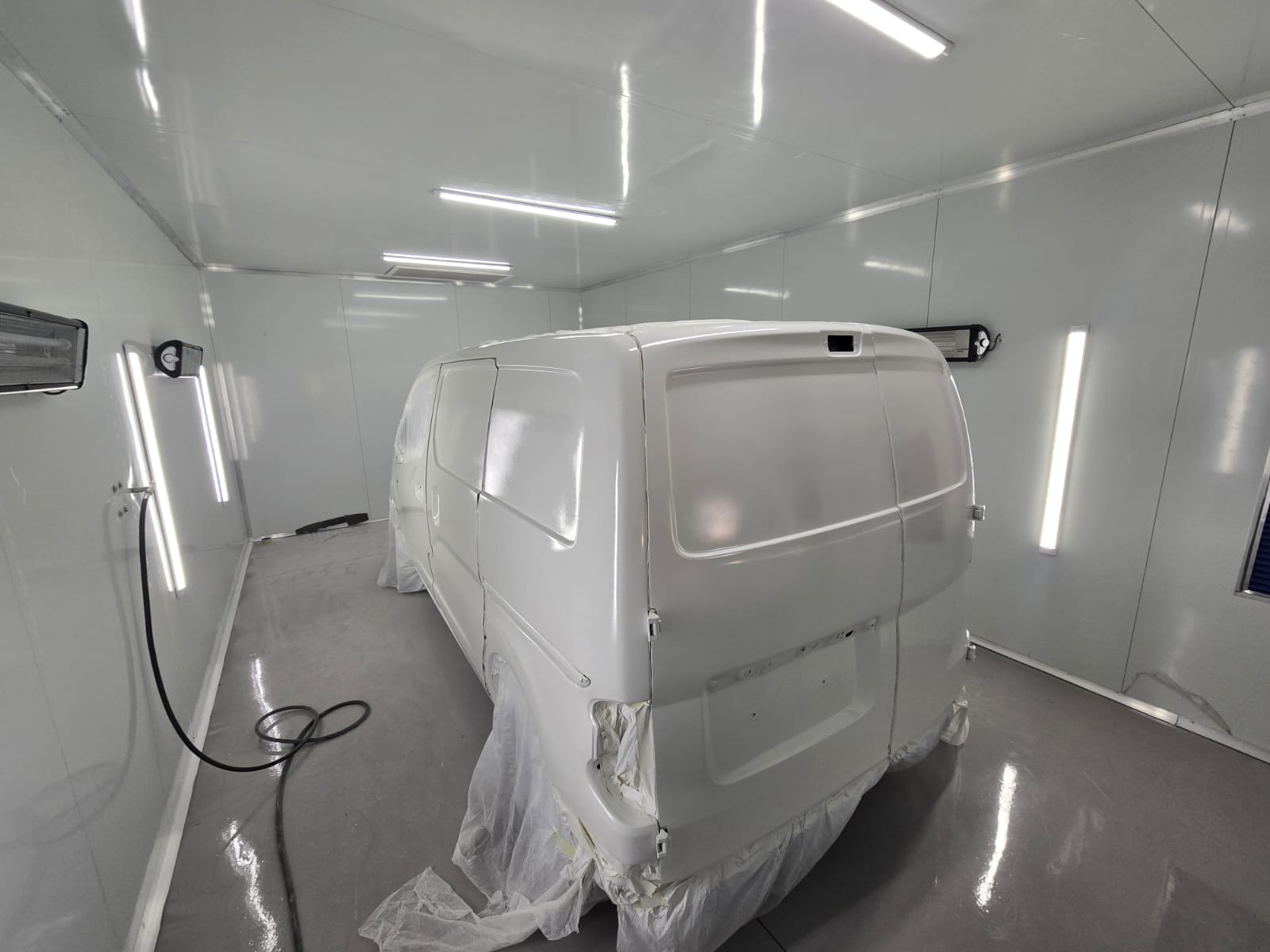 Autowin paint mixing room and colour system